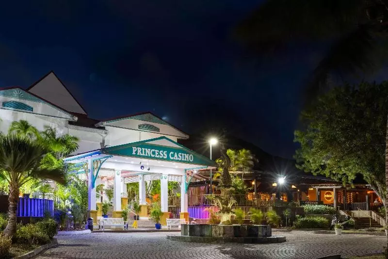 هتل Port De Plaisance Resort, Trademark Collection By Wyndham