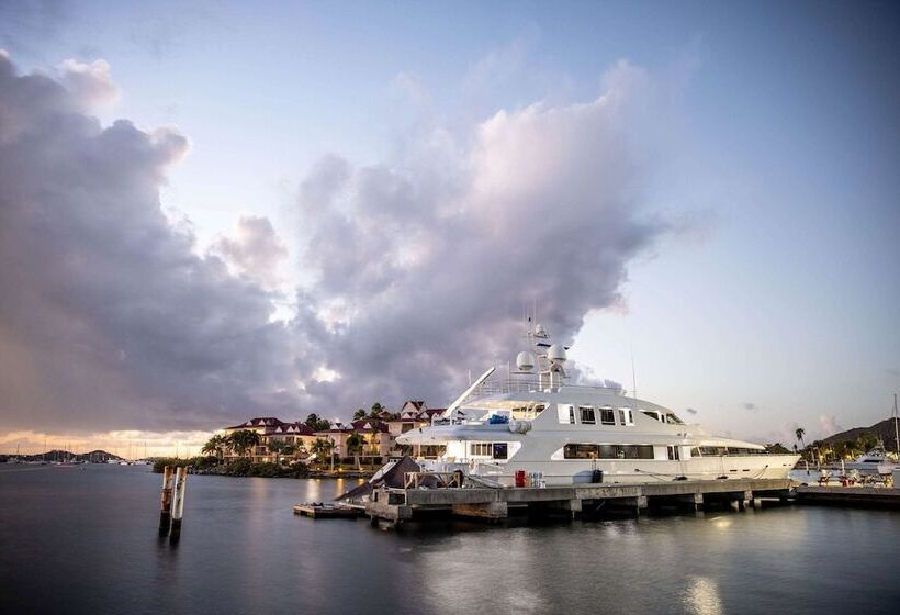 هتل Port De Plaisance Resort, Trademark Collection By Wyndham