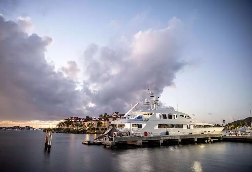 هتل Port De Plaisance Resort, Trademark Collection By Wyndham