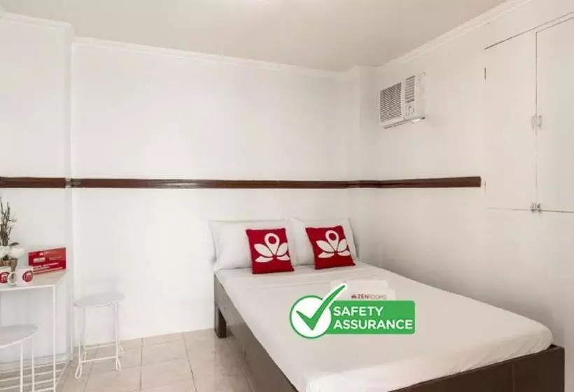 ホテル Zen Rooms 10th Ave Cubao