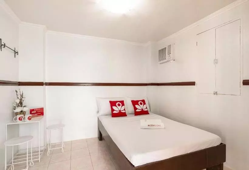 ホテル Zen Rooms 10th Ave Cubao