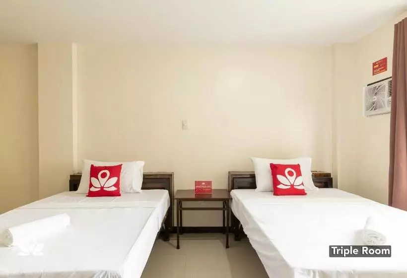 ホテル Zen Rooms 10th Ave Cubao