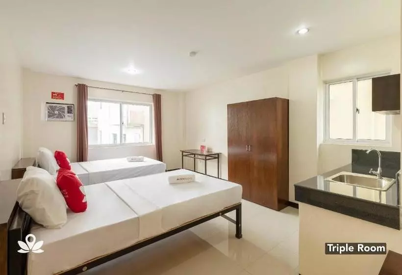 ホテル Zen Rooms 10th Ave Cubao