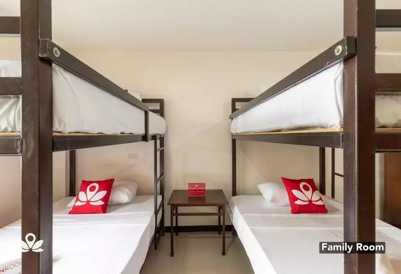 ホテル Zen Rooms 10th Ave Cubao