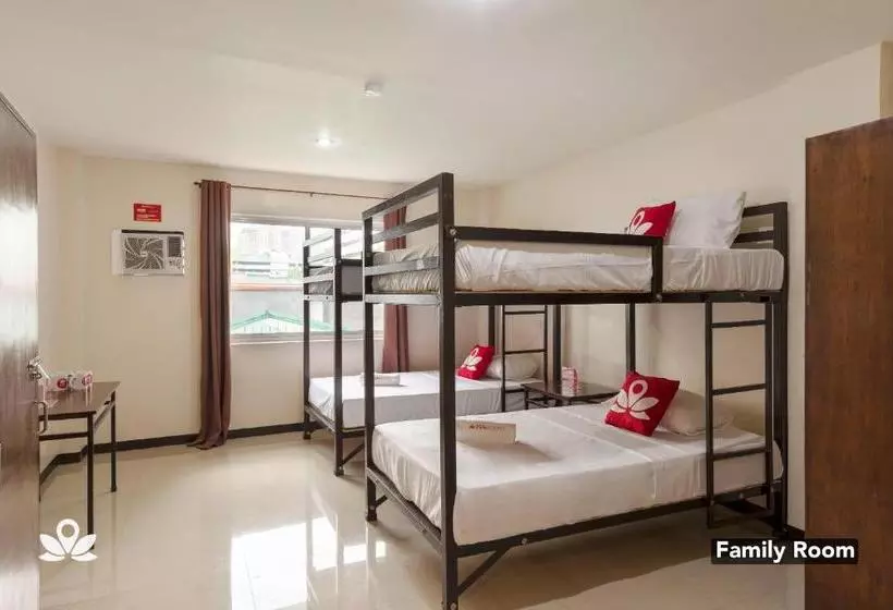 ホテル Zen Rooms 10th Ave Cubao