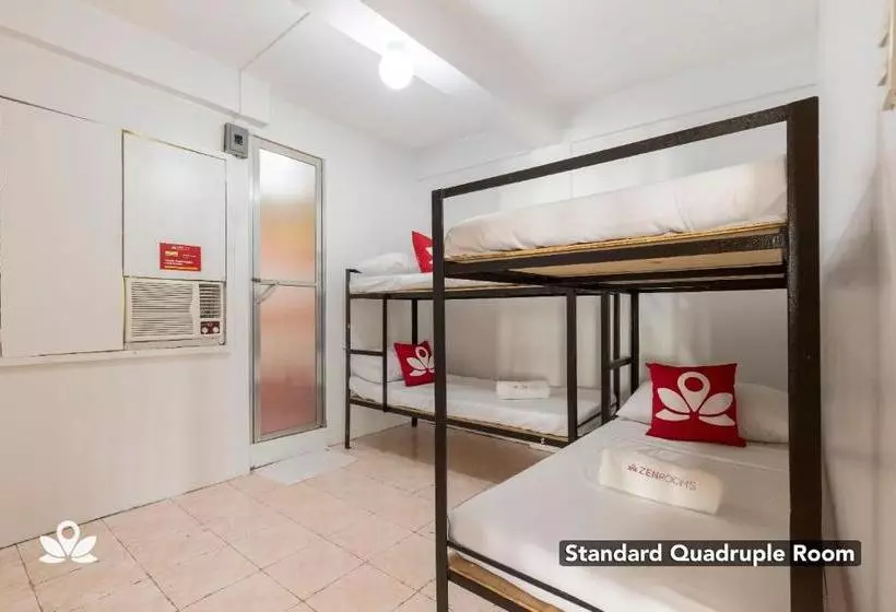 ホテル Zen Rooms 10th Ave Cubao