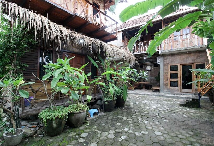 פנסיון Reddoorz Near Rumah Sakit Wirosaban