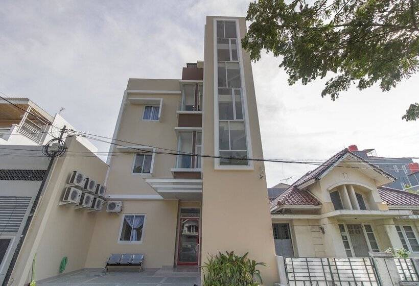 بنسيون Reddoorz Near Soekarno Hatta Airport