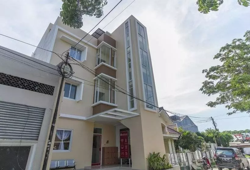 ペンション Reddoorz Near Soekarno Hatta Airport