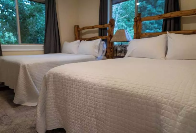 ユースホステル Ouray Riverside Resort   Inn & Cabins