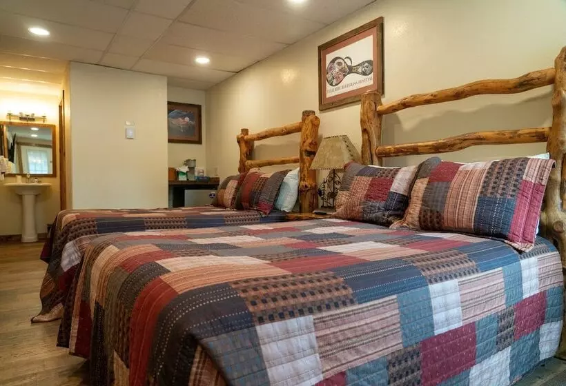 ユースホステル Ouray Riverside Resort   Inn & Cabins