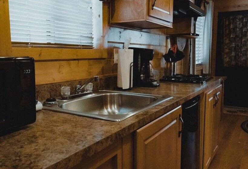 הוסטל Ouray Riverside Resort   Inn & Cabins