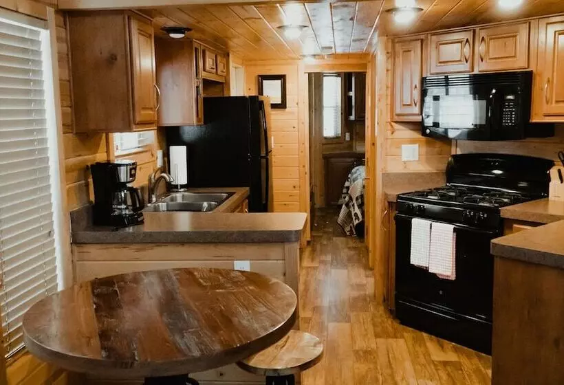 ユースホステル Ouray Riverside Resort   Inn & Cabins