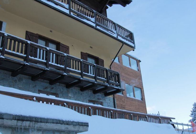 בית מלון כפרי Al Foiron