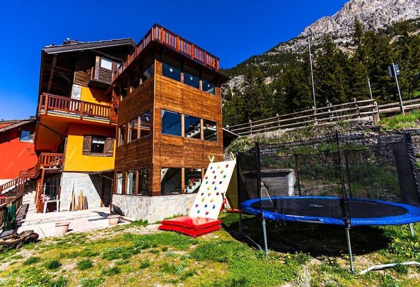 בית מלון כפרי Al Foiron