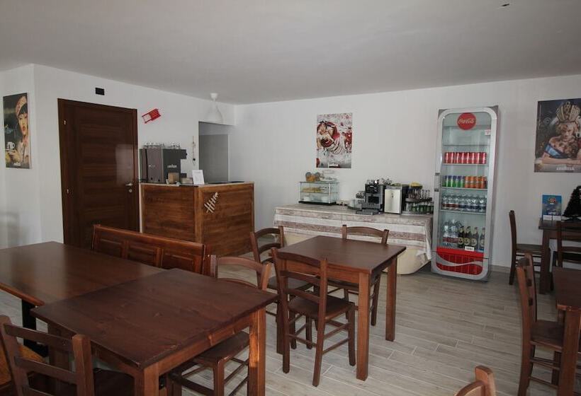 בית מלון כפרי Al Foiron