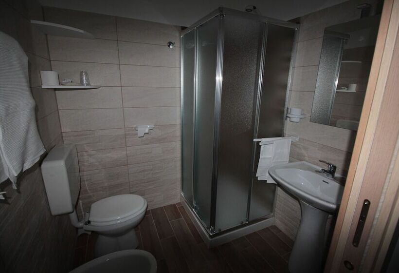 בית מלון כפרי Al Foiron