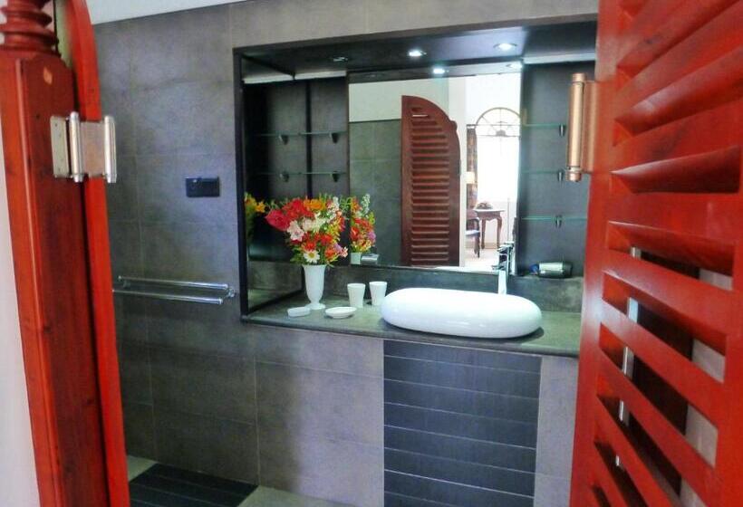 בית מלון כפרי Ayubowan Swiss Lanka Bungalow Resort