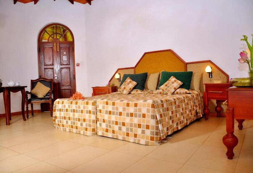 בית מלון כפרי Ayubowan Swiss Lanka Bungalow Resort