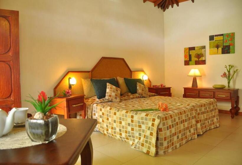 בית מלון כפרי Ayubowan Swiss Lanka Bungalow Resort