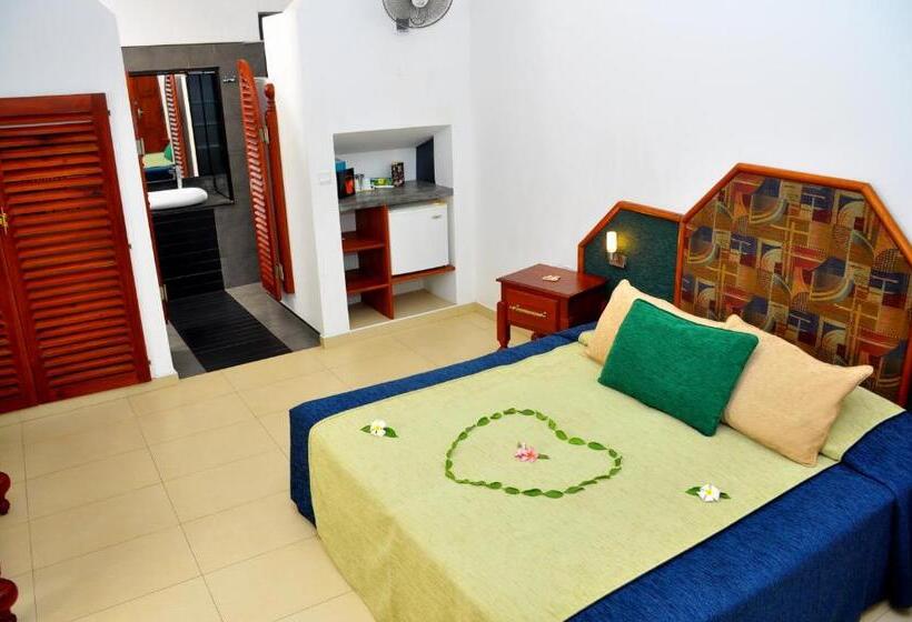 בית מלון כפרי Ayubowan Swiss Lanka Bungalow Resort