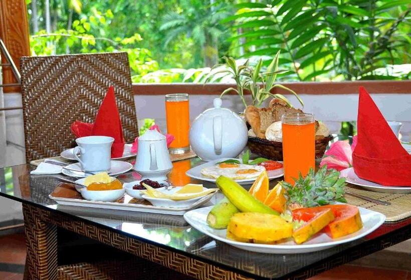 בית מלון כפרי Ayubowan Swiss Lanka Bungalow Resort