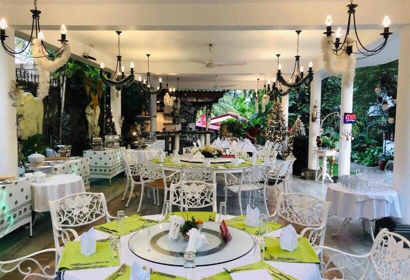 בית מלון כפרי Ayubowan Swiss Lanka Bungalow Resort