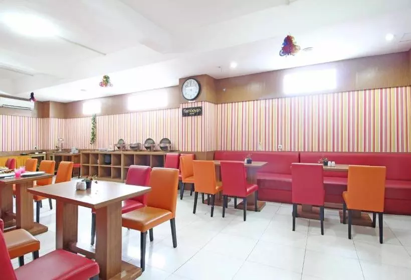 ホテル Reddoorz Plus @ Jl Jendral Sudirman Sukoharjo