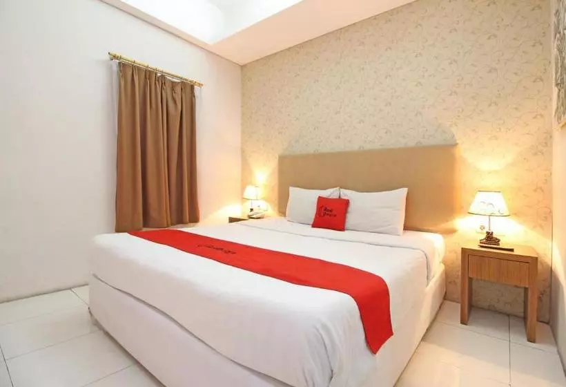ホテル Reddoorz Plus @ Jl Jendral Sudirman Sukoharjo