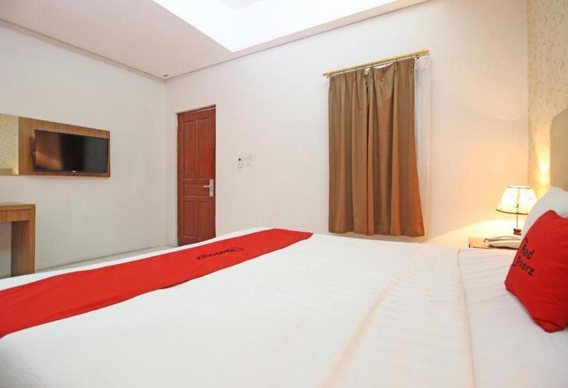 Szálloda Reddoorz Plus @ Jl Jendral Sudirman Sukoharjo