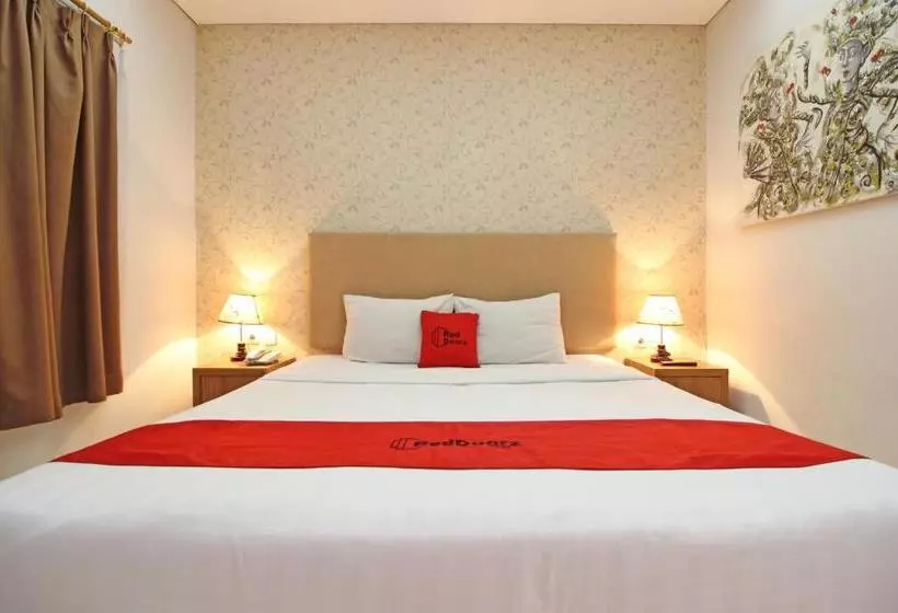 ホテル Reddoorz Plus @ Jl Jendral Sudirman Sukoharjo