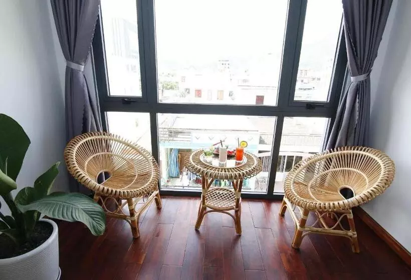 هاستل 5 Elements