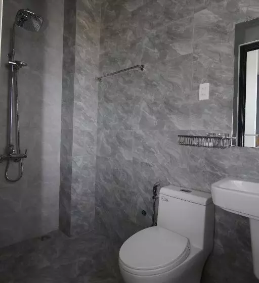 هاستل 5 Elements