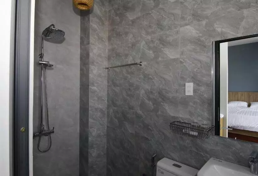 هاستل 5 Elements