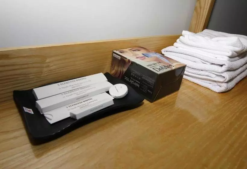 هاستل 5 Elements