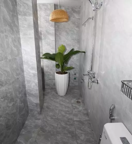 هاستل 5 Elements