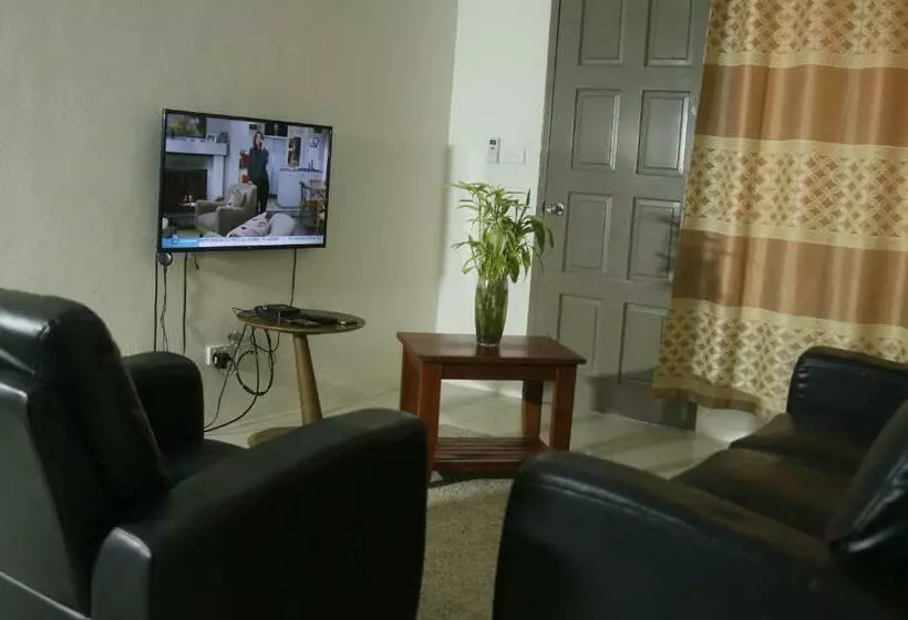 تختخواب و صبحانه Fiji Home Apartment