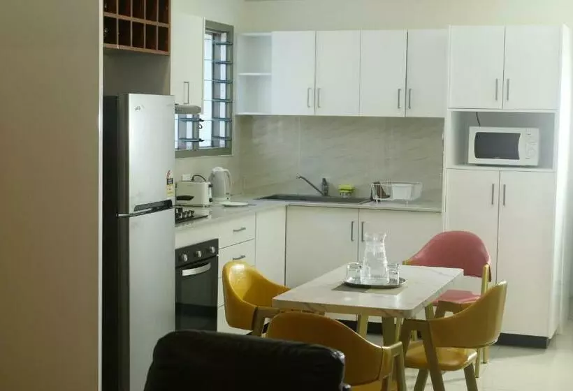تختخواب و صبحانه Fiji Home Apartment