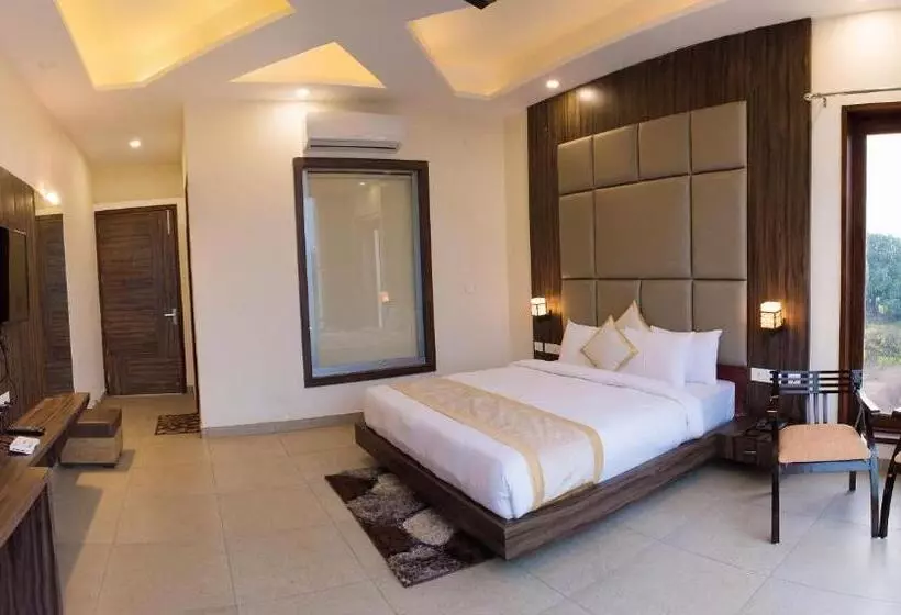 Hotelli The Darien Resort