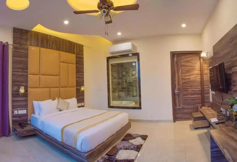 Hotelli The Darien Resort