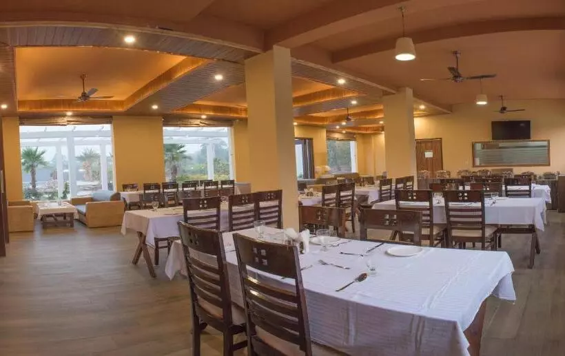 Hotelli The Darien Resort