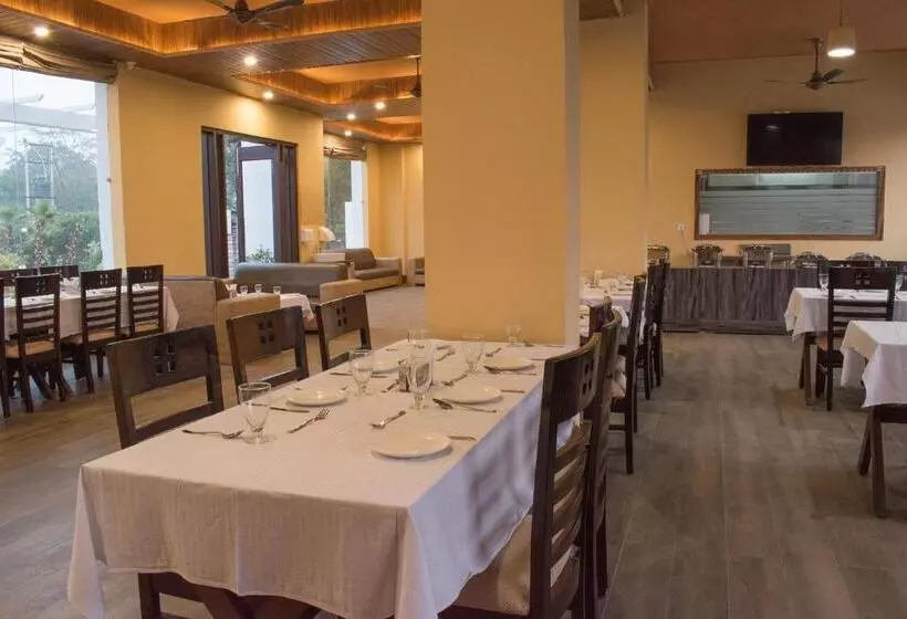 Hotelli The Darien Resort