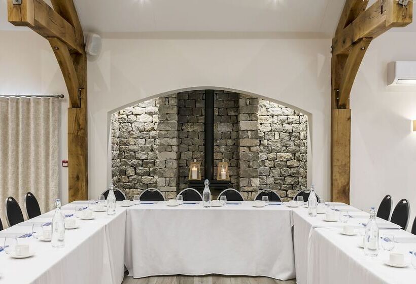 هتل The Gamekeeper S Inn