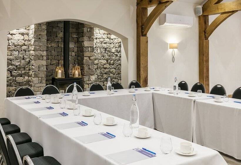 هتل The Gamekeeper S Inn