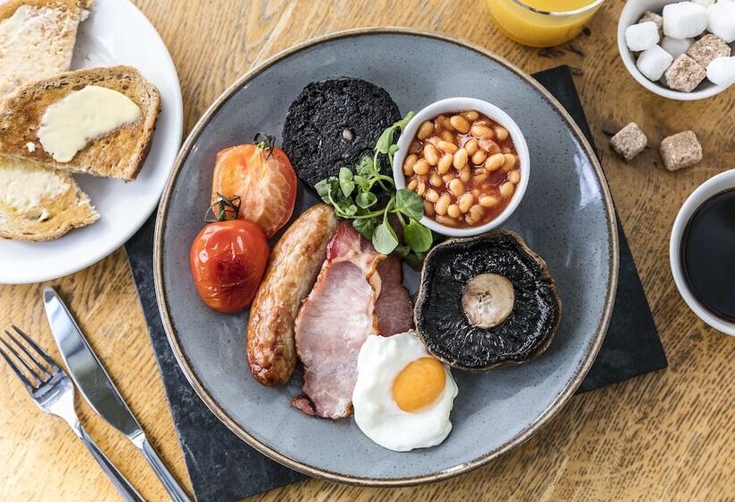 هتل The Gamekeeper S Inn