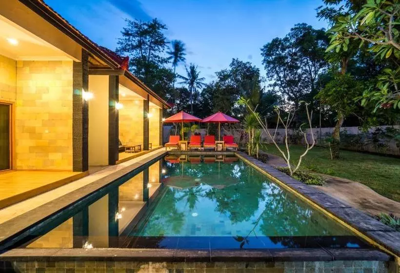 ペンション Faris Villas