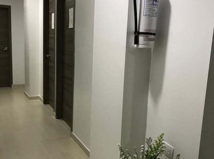 بنسيون Hostal Piedra Del Sol