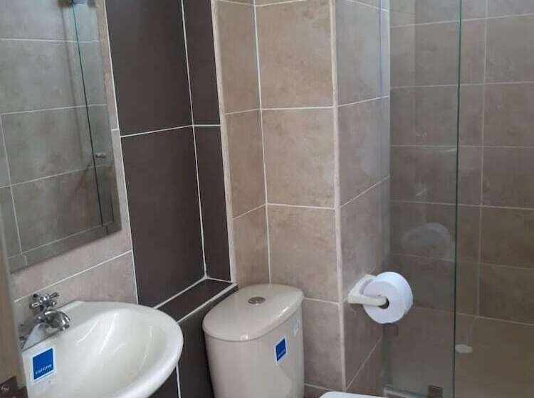 بنسيون Hostal Piedra Del Sol