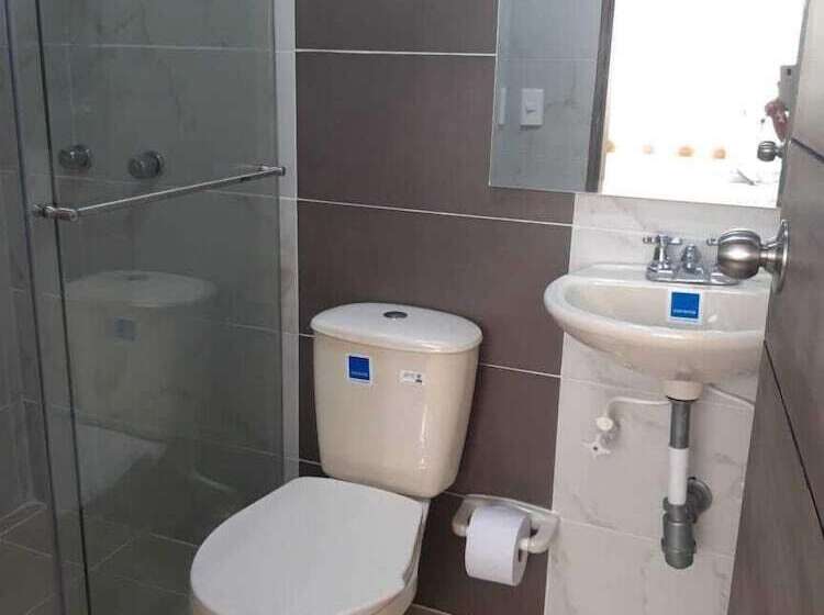 بنسيون Hostal Piedra Del Sol