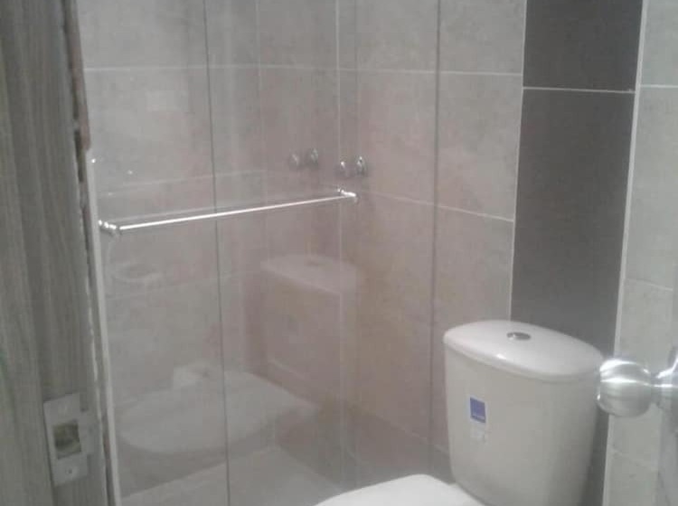 بنسيون Hostal Piedra Del Sol